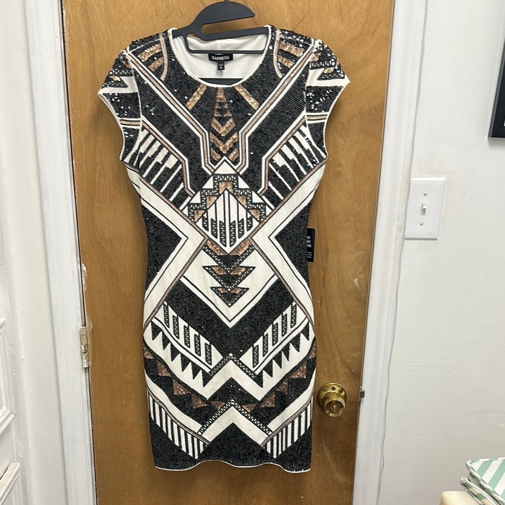 Express Black and White Sheath Mini Dress Sleeveless Crew Neck